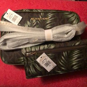 Michael Kors jet set bag with matching wallet